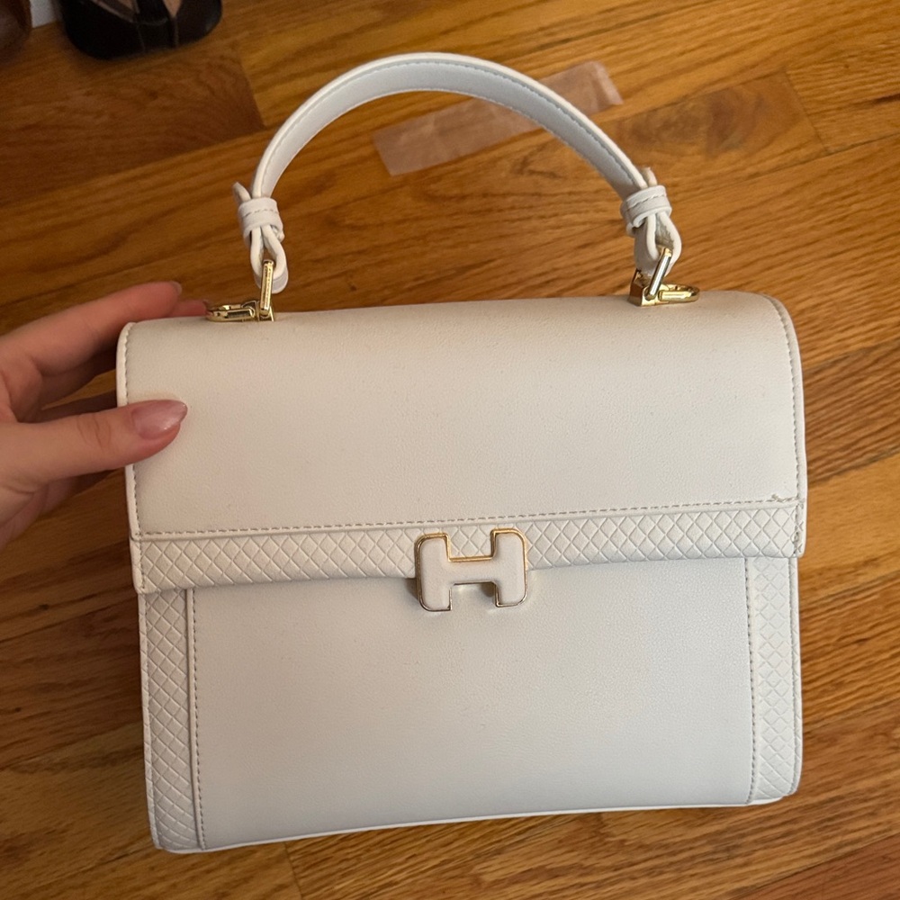 Elegant White Handbag